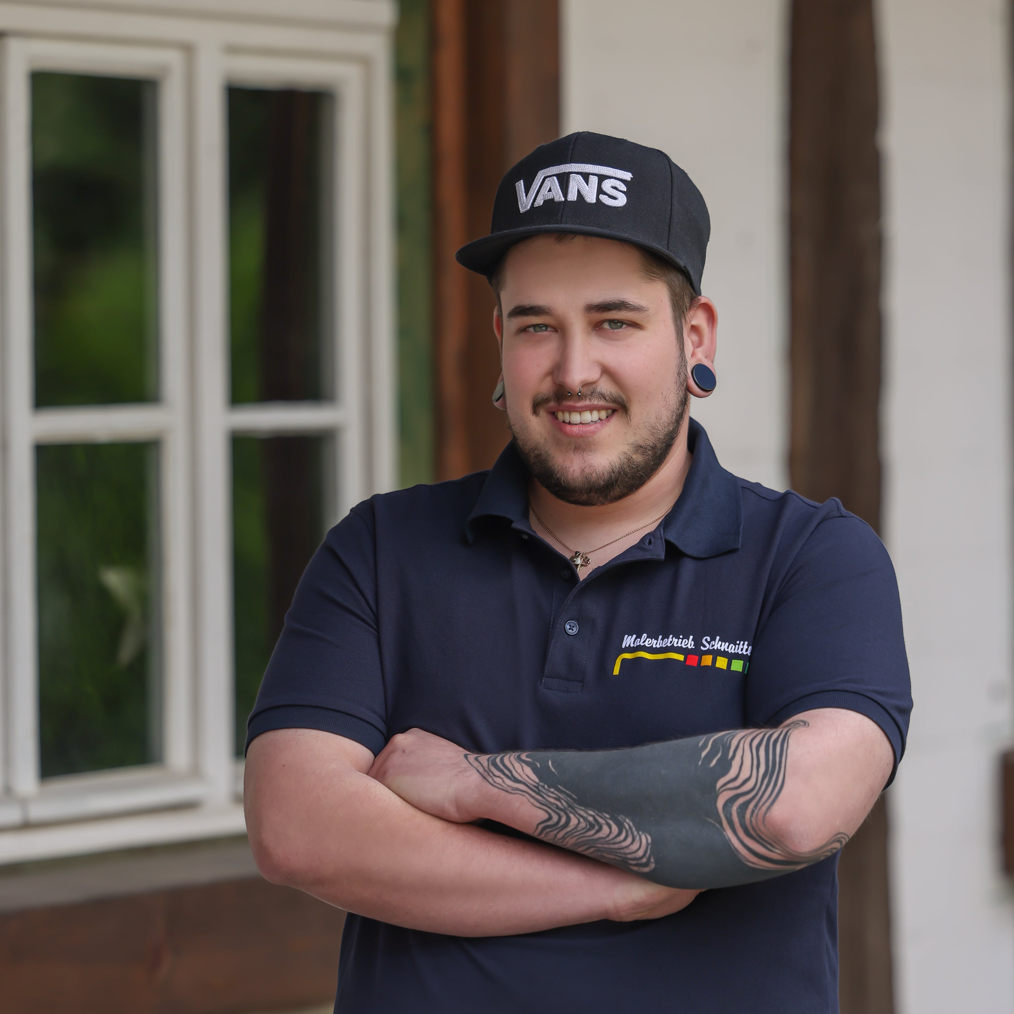 k_malerbetrieb_schnaitter_zell_mitarbeiter_team_portrait_sven_maler_und_lackierer_buero.jpg